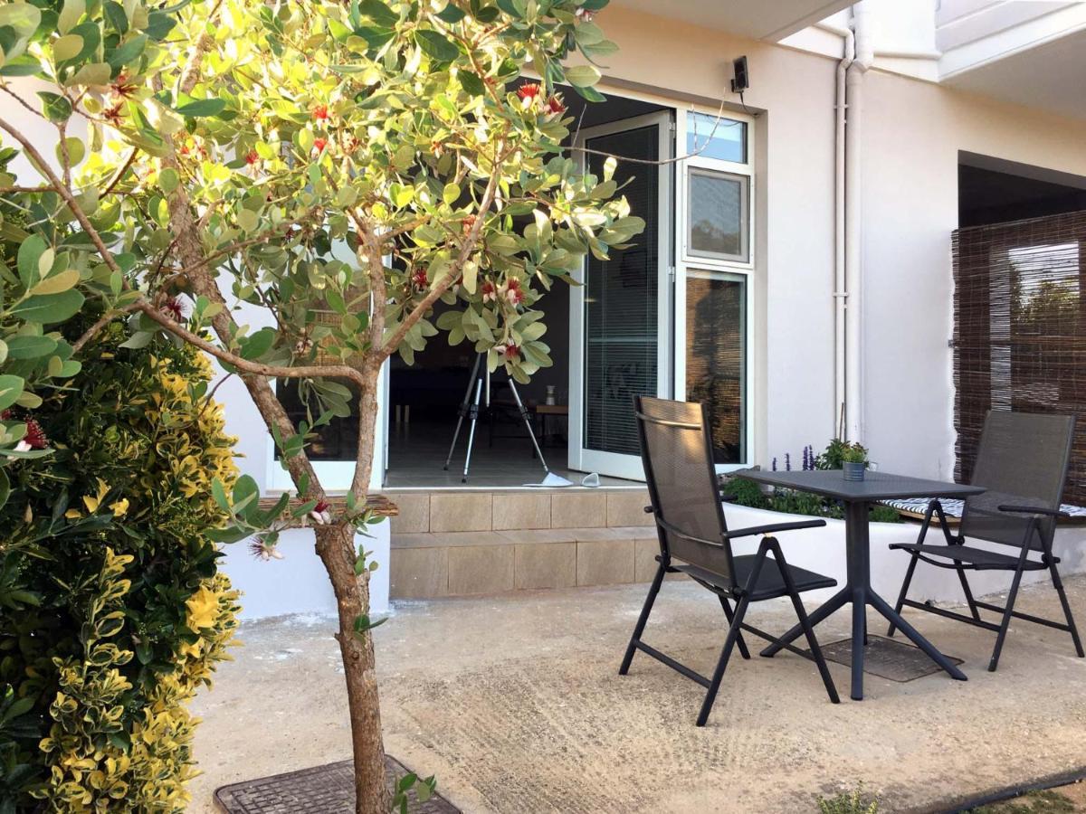 Livingfy Apt With Mountain View & Garden Vamos Exterior photo